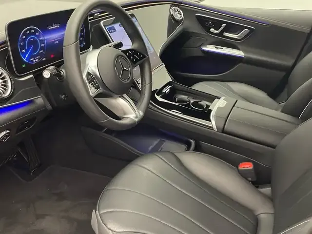 Mercedes-Benz EQE 300