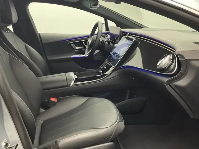 Mercedes-Benz EQE 300