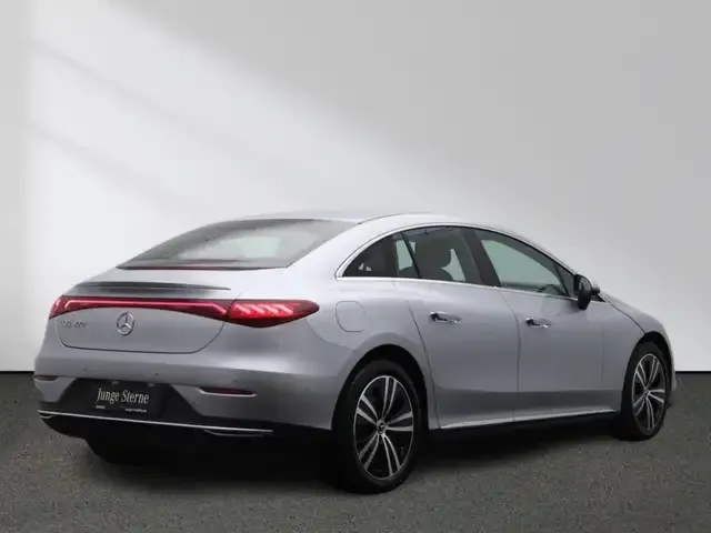 Mercedes-Benz EQE 300