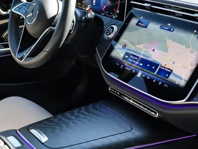 Mercedes-Benz E 220