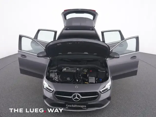 Mercedes-Benz B 180