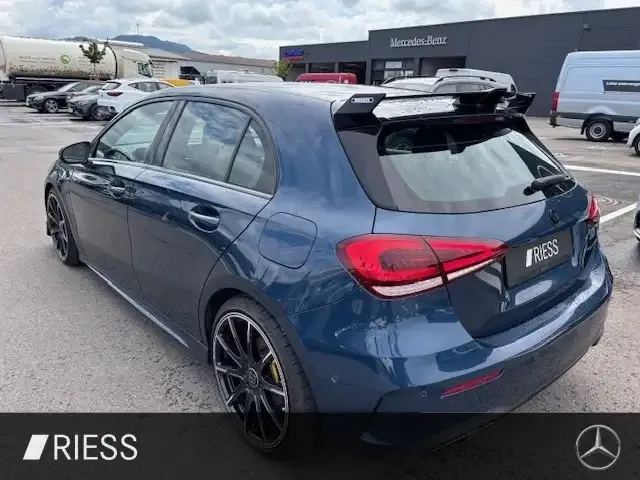 Mercedes-Benz A 180