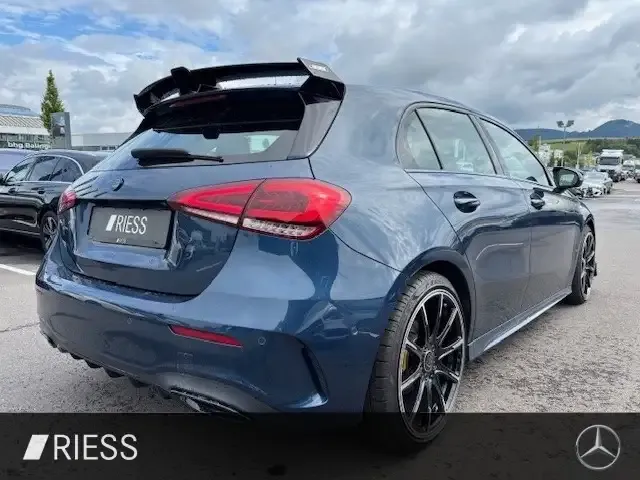 Mercedes-Benz A 180