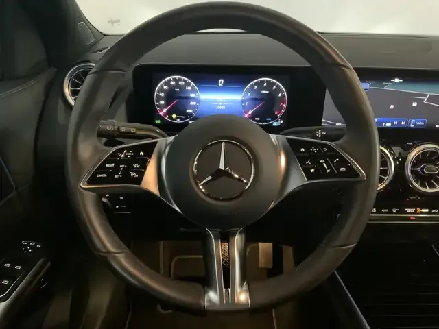 Mercedes-Benz GLA 180