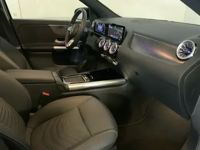 Mercedes-Benz GLA 180