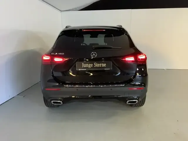 Mercedes-Benz GLA 180