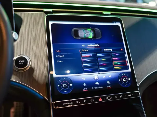 Mercedes-Benz EQE 43