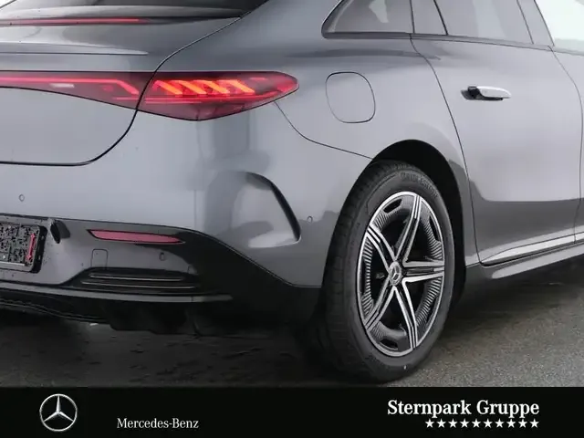 Mercedes-Benz EQE 300