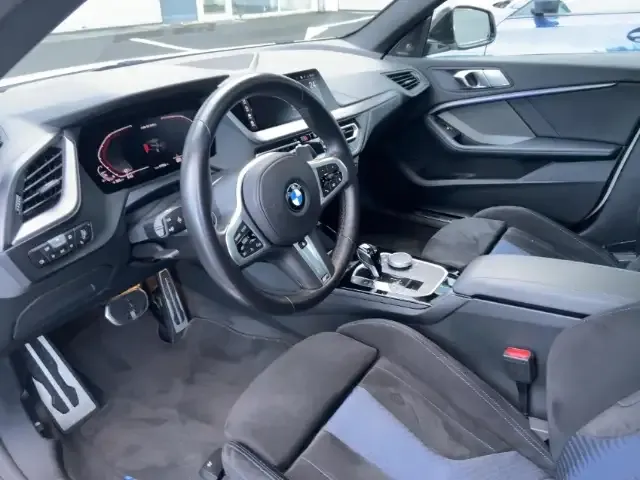 BMW 235