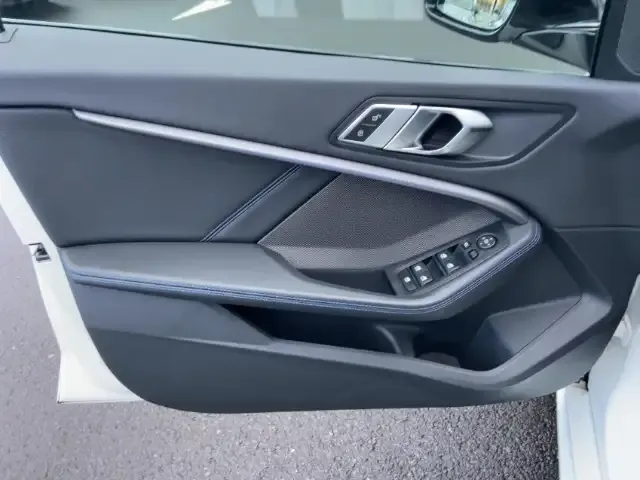 BMW 235