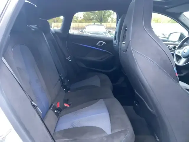 BMW 235
