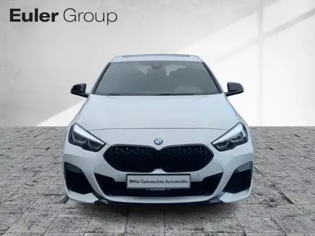 BMW 235