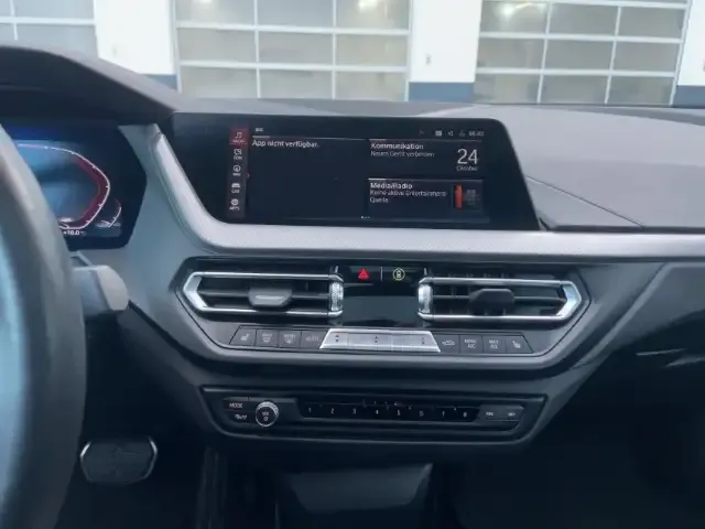 BMW 235