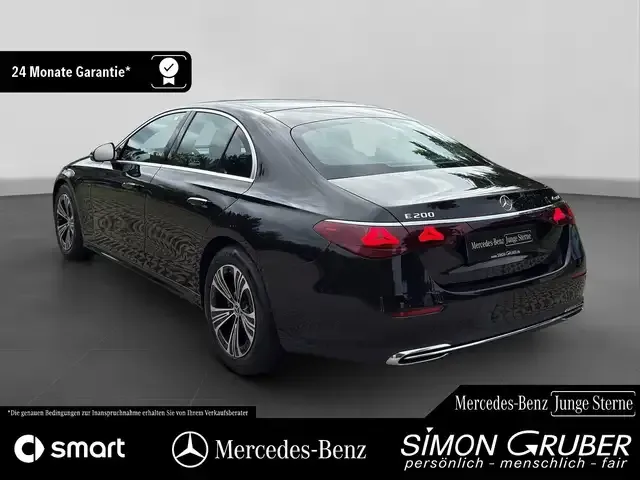Mercedes-Benz E 200