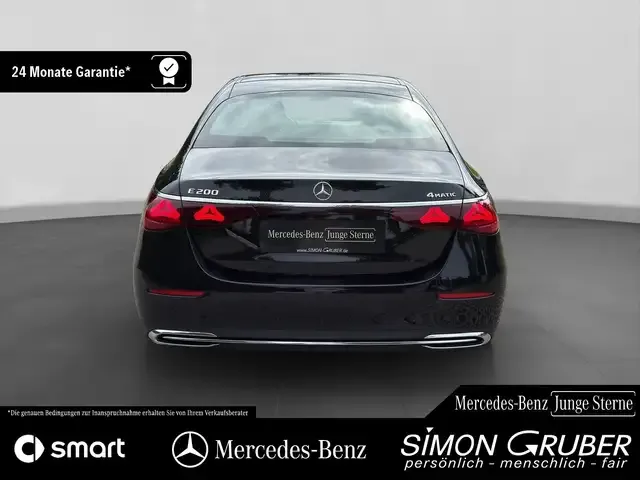 Mercedes-Benz E 200