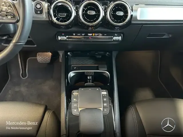 Mercedes-Benz GLB 180