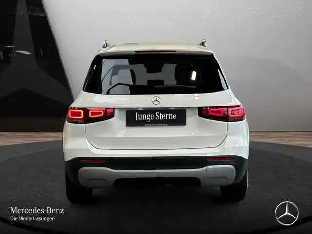 Mercedes-Benz GLB 180