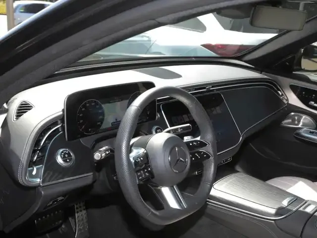Mercedes-Benz E 300