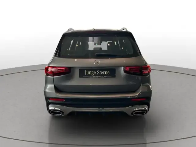 Mercedes-Benz GLB 220