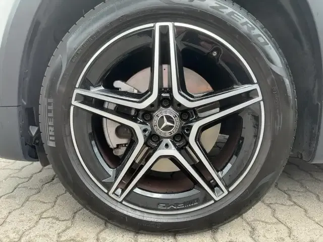 Mercedes-Benz GLB 250