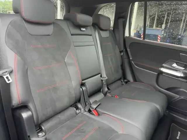 Mercedes-Benz GLB 250