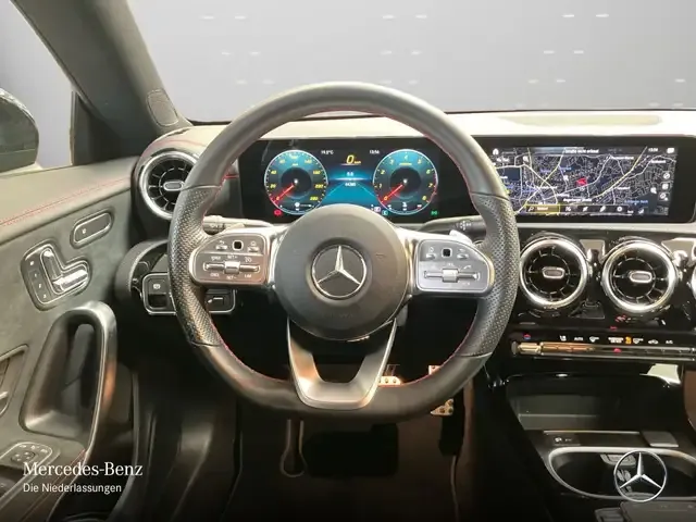 Mercedes-Benz CLA 200