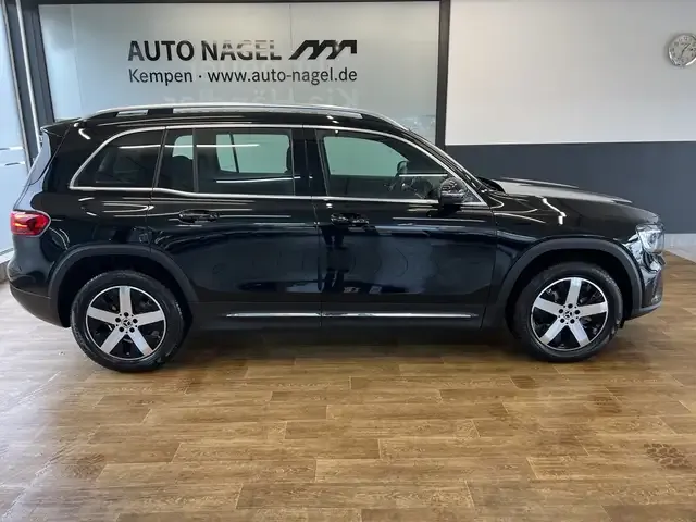 Mercedes-Benz GLB 200