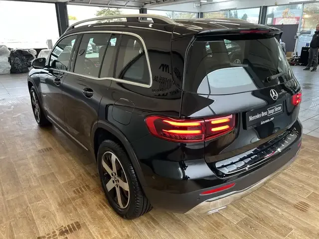 Mercedes-Benz GLB 200
