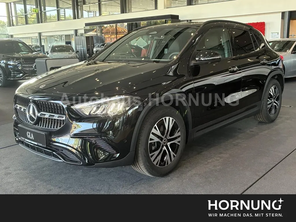 Mercedes-Benz GLA 180