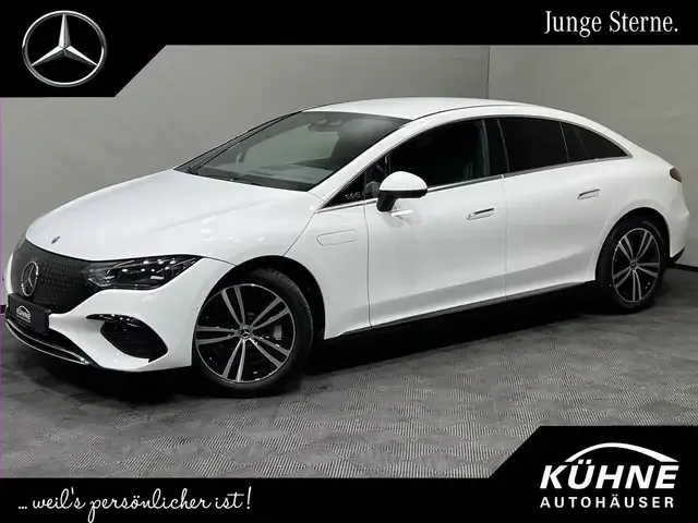 Mercedes-Benz EQE 300