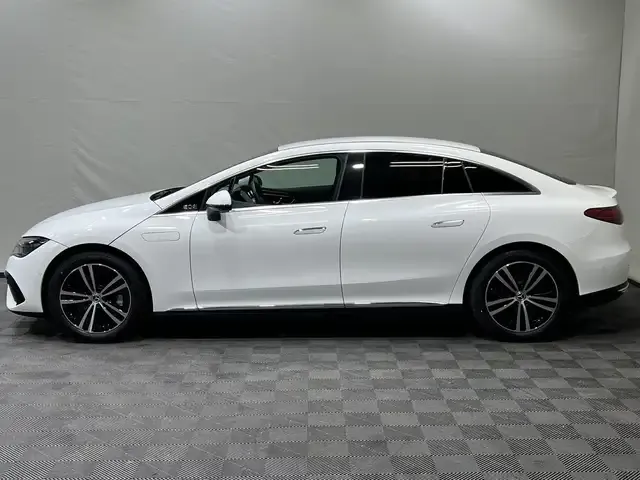 Mercedes-Benz EQE 300