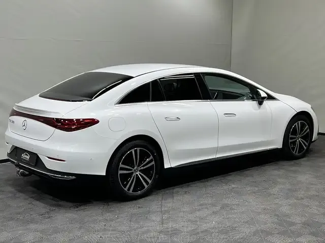 Mercedes-Benz EQE 300