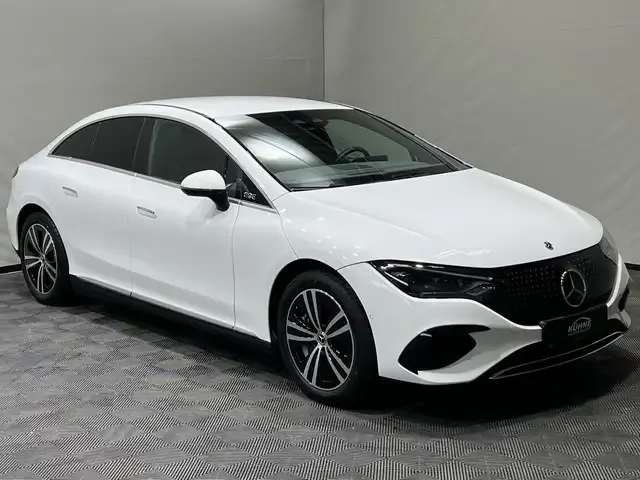 Mercedes-Benz EQE 300