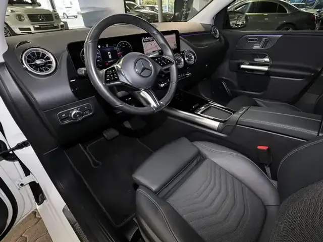 Mercedes-Benz B 200