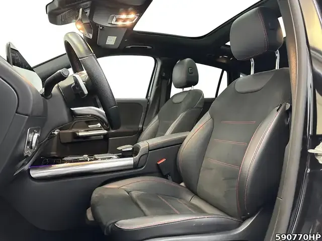 Mercedes-Benz GLA 220