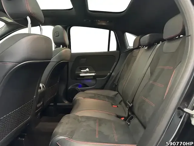 Mercedes-Benz GLA 220