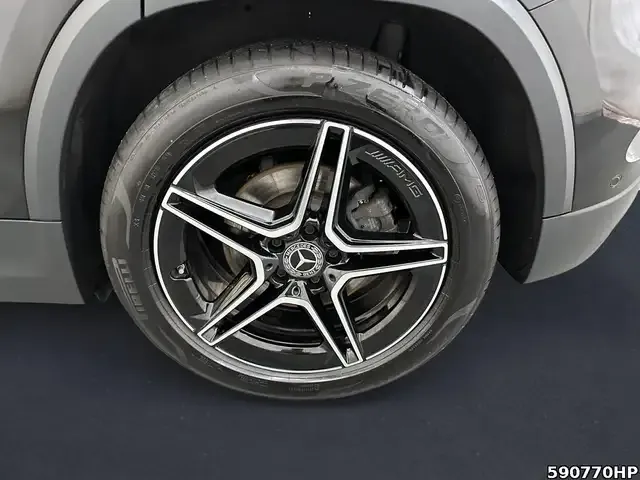 Mercedes-Benz GLA 220