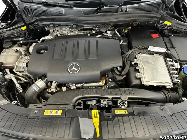 Mercedes-Benz GLA 220