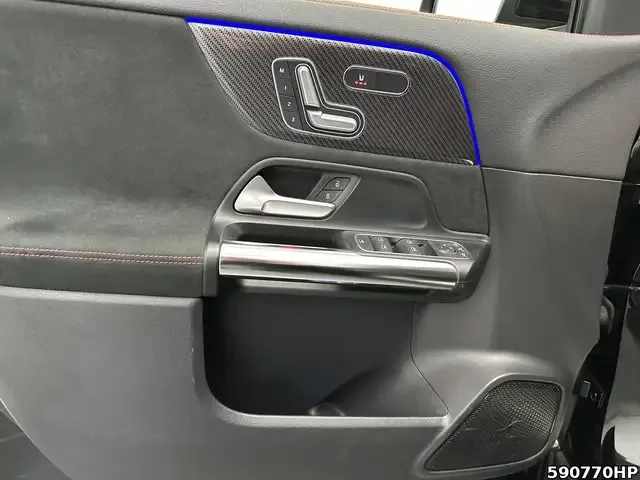 Mercedes-Benz GLA 220