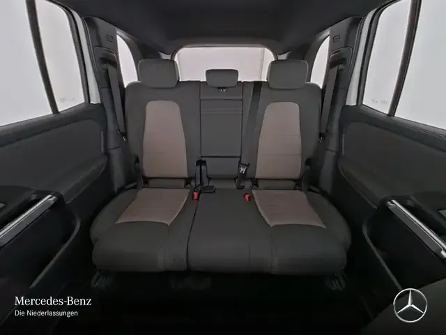 Mercedes-Benz EQB 300
