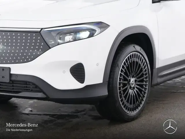 Mercedes-Benz EQB 300