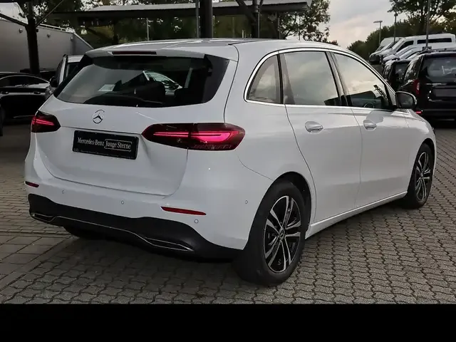 Mercedes-Benz B 200