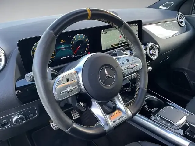 Mercedes-Benz GLA 45 AMG