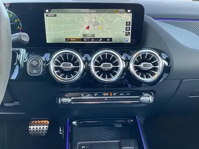 Mercedes-Benz GLA 45 AMG