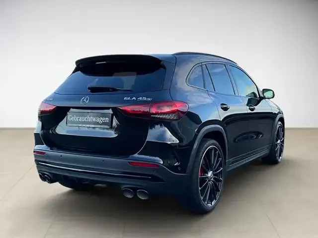 Mercedes-Benz GLA 45 AMG