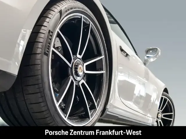 Porsche 992