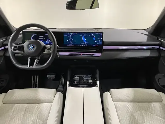 BMW i5