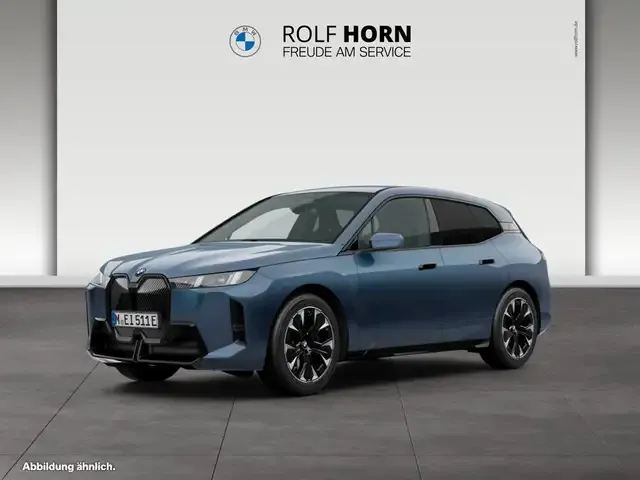 BMW iX