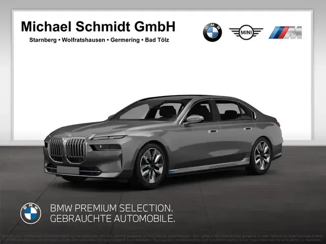 BMW i7