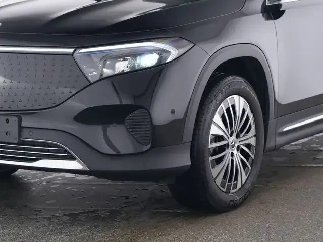 Mercedes-Benz EQB 300